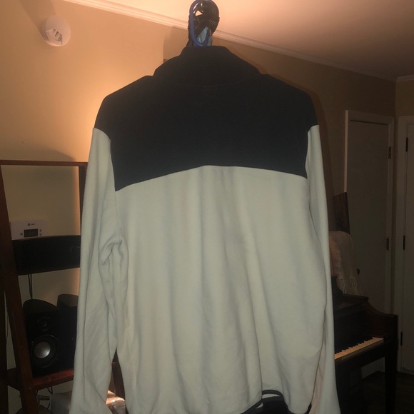 The North Face Denali Pull over - Picture 2 of 2